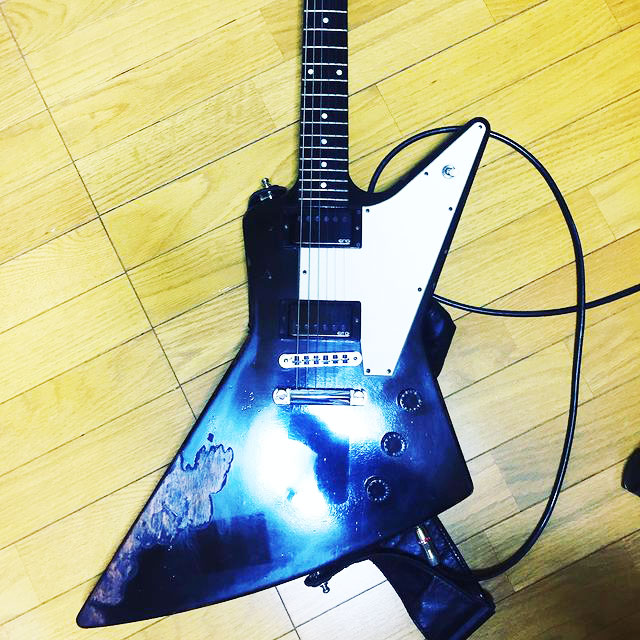 Gibson Explorer